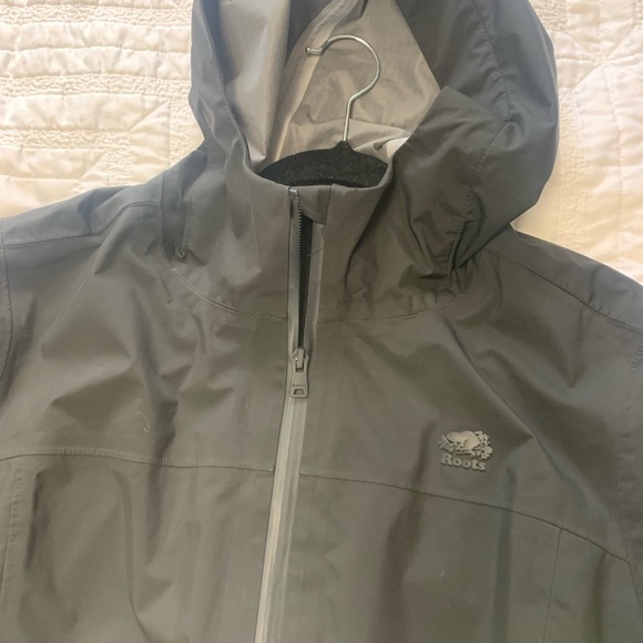 Roots rain jacket. Size L - Picture 2 of 6